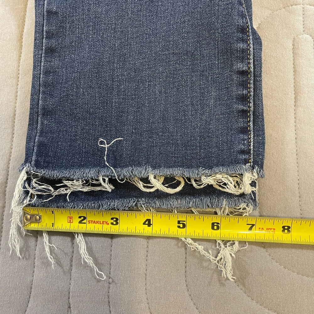 Levi's Womens 724 High Rise Straight Jeans Size 33 Medium Wash Frayed Hems - Picture 5 of 13